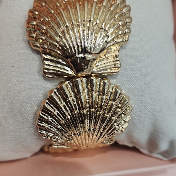 🔹️ House of Harlow 🔹️1960 Scallop Gold-tone  Shell Stretch Bracelet ✨️🐚 - Picture 3 of 4